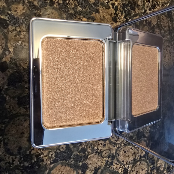Natasha Denona Super Glow Highlighter - Warm Gold - Picture 3 of 3